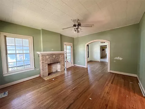 Living - 2412 Summer Ave, Waco, TX 76708 photo 2 of 9