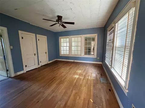 Living - 2412 Summer Ave, Waco, TX 76708 photo 8 of 9