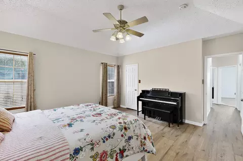 Bedroom - 722 Sumner Dr, Mesquite, TX 75149 photo 2 of 9