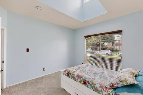 Bedroom - 722 Sumner Dr, Mesquite, TX 75149 photo 9 of 9