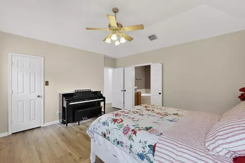 Bedroom - 722 Sumner Dr, Mesquite, TX 75149 photo 1 of 9