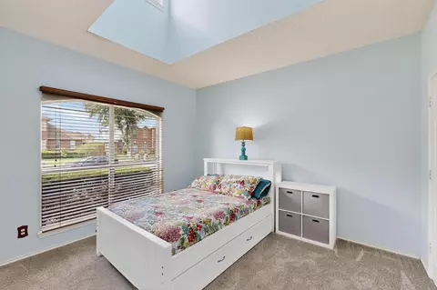 Bedroom - 722 Sumner Dr, Mesquite, TX 75149 photo 7 of 9