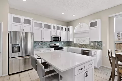 Kitchen - 722 Sumner Dr, Mesquite, TX 75149 photo 3 of 7