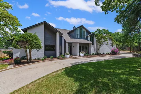 2109 Greta Ln, Fort Worth, TX 76120