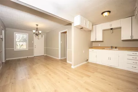 910 S Chatfield St, Ennis, TX 75119
