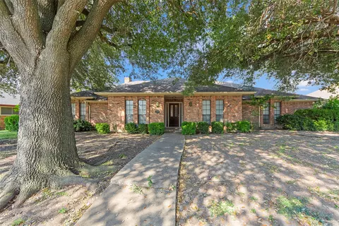 1445 Thunderbrook Dr, Desoto, TX 75115