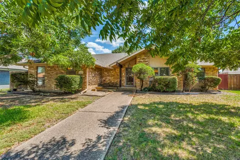 402 Birch Ln, Richardson, TX 75081