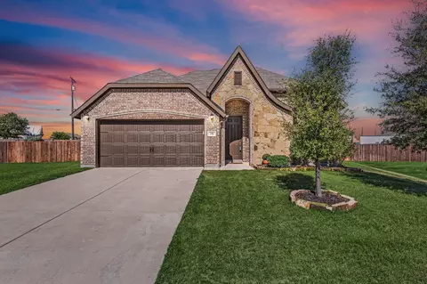 246 Ovaletta Dr, Justin, TX 76247