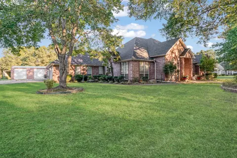410 Timber Lakes Dr, Powderly, TX 75473