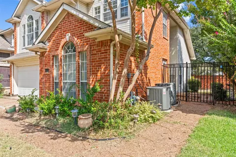 9014 Cumberland Dr, Irving, TX 75063