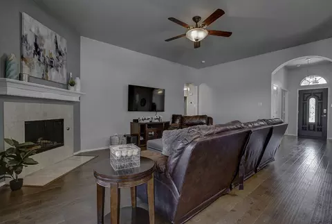 6436 Meadowcrest Ln, Sachse, TX 75048