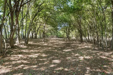 477 Wolf Creek Rd, Lorena, TX 76655 photo 3