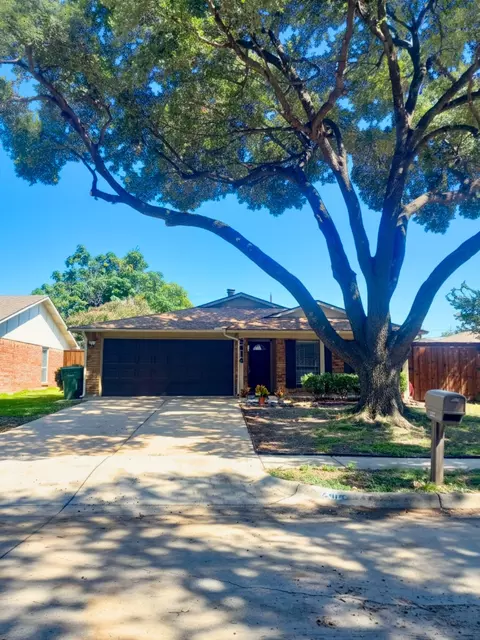 2414 Norway Dr, Garland, TX 75040