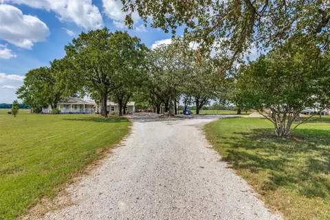 5321 N Highway 101 Hwy, Sunset, TX 76270