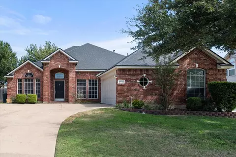 2810 Saint Michael Dr, Mansfield, TX 76063
