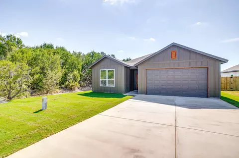 1305 Woodmere Trl, Granbury, TX 76048