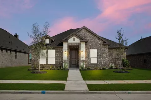 316 Freestall Dr, Midlothian, TX 76065