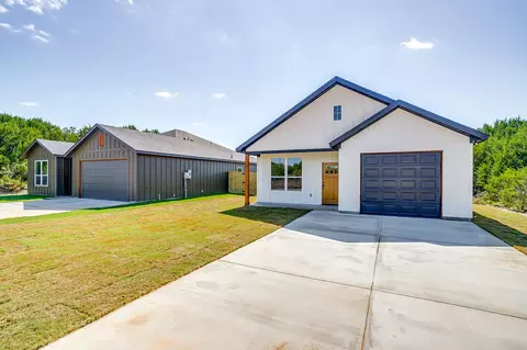 1307 Woodmere Trl, Granbury, TX 76048