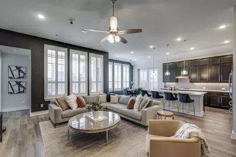 512 Country Meadows Blvd, Waxahachie, TX 75165