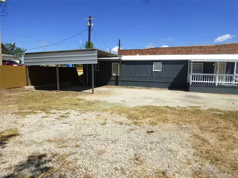 105 E 9th St, Cisco, TX 76437 photo 4