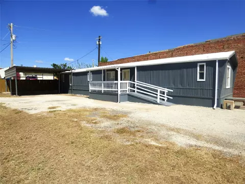 105 E 9th St, Cisco, TX 76437 photo 2