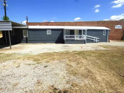 105 E 9th St, Cisco, TX 76437 photo 3