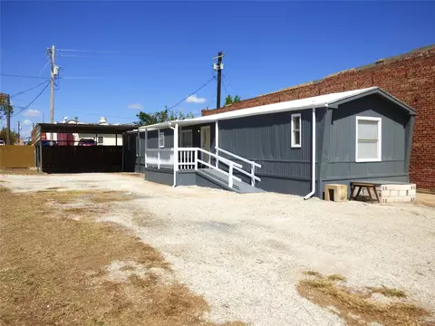 105 E 9th St, Cisco, TX 76437