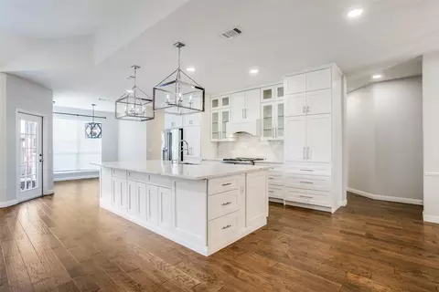 709 Wortham Dr, Grapevine, TX 76051