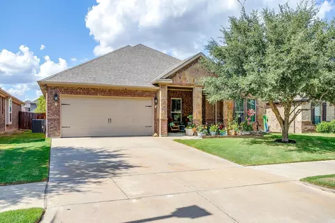 1640 Yukon Dr, Burleson, TX 76028