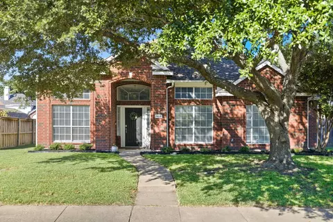 7413 Silver Lake Dr, Rowlett, TX 75089
