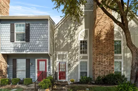 79 Winchester Dr, Euless, TX 76039