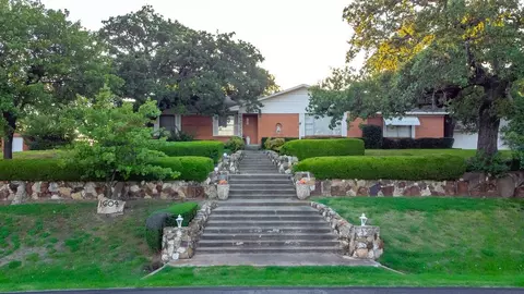 1604 N Haven Dr, Corinth, TX 76210