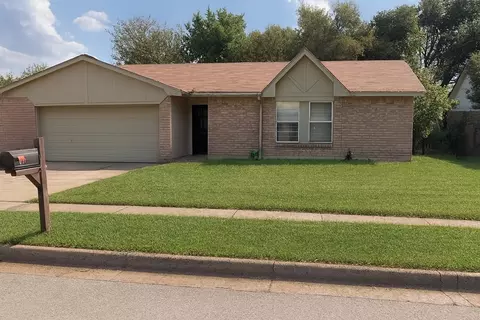 208 Nettletree St, Arlington, TX 76018