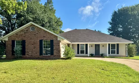 107 Augusta Ave, Benton, LA 71006