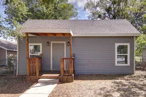 611 SE 2nd Ave, Mineral Wells, TX 76067