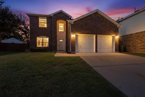 3061 Elmbrook Dr, Grand Prairie, TX 75052