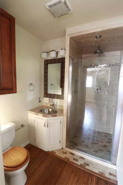 Bath - 212 Palmer Dr, Comanche, TX 76442 photo 5 of 5