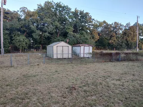 Exterior - 212 Palmer Dr, Comanche, TX 76442 photo 3 of 18