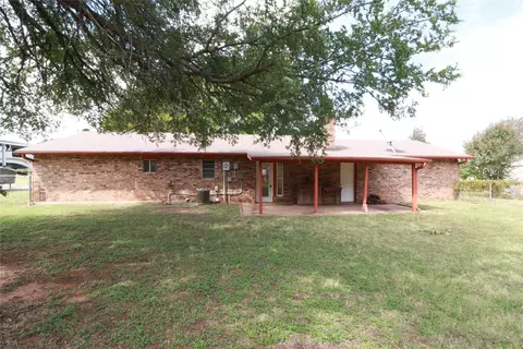 Exterior - 212 Palmer Dr, Comanche, TX 76442 photo 11 of 18