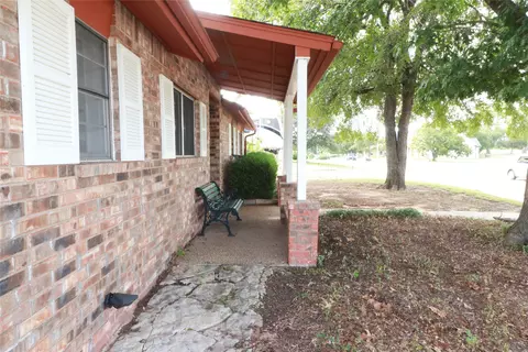 Exterior - 212 Palmer Dr, Comanche, TX 76442 photo 9 of 18