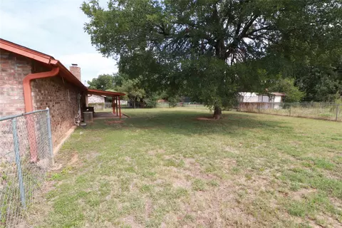 Exterior - 212 Palmer Dr, Comanche, TX 76442 photo 12 of 18