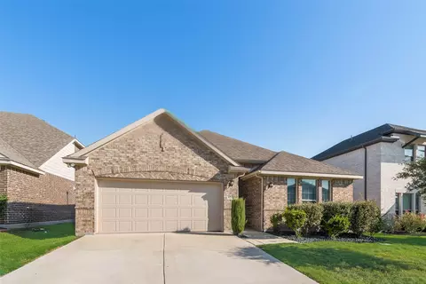 624 Hazeltine Rd, Red Oak, TX 75154