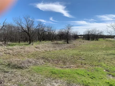 518 Sleepy Meadow Dr, Bridgeport, TX 76426