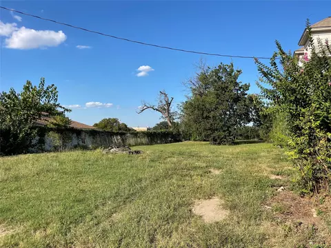 815 N 4th St, Waco, TX 76707