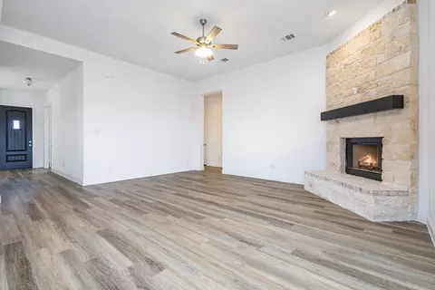 Living - 6044 Mango, Sanger, TX 76266 photo 3 of 3