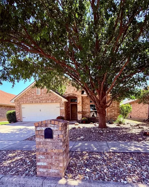 1321 Lauren Ln, Granbury, TX 76048