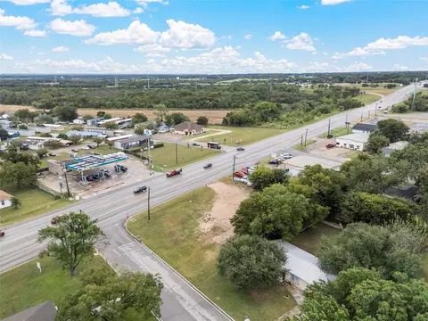 100 Brewster St, Robinson, TX 76706