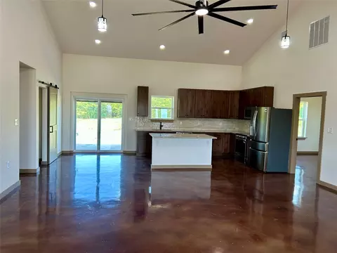 231 Hcr 1206, Blum, TX 76627