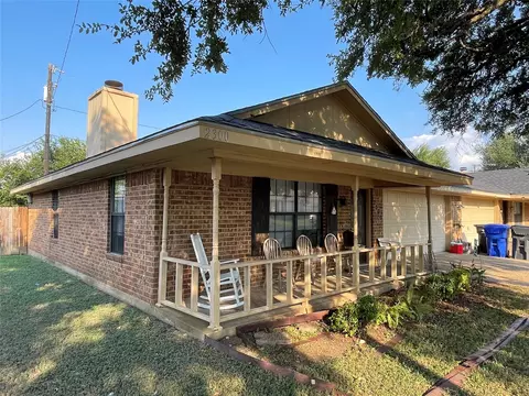 2300 Kirby Lee St #2, Woodway, TX 76712
