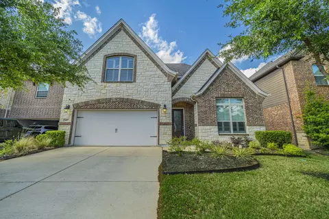 417 Middleton Dr, Roanoke, TX 76262